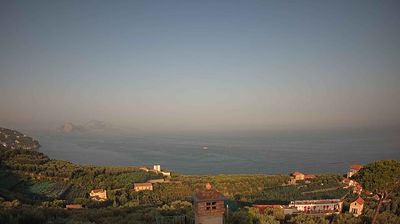 immagine della webcam nei dintorni di Meta: webcam Sant'Agata sui Due Golfi