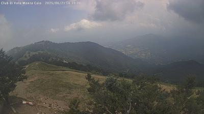 immagine della webcam nei dintorni di Comano: webcam Schia Monte Caio