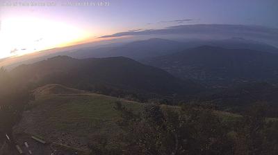 immagine della webcam nei dintorni di Trefiumi: webcam Schia Monte Caio
