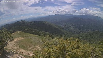 immagine della webcam nei dintorni di Prato Spilla: webcam Schia Monte Caio