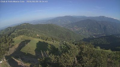 immagine della webcam nei dintorni di Calestano: webcam Schia Monte Caio