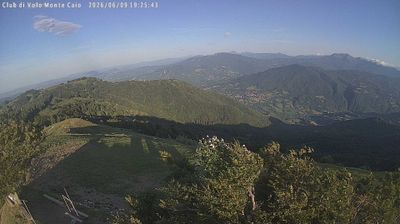 immagine della webcam nei dintorni di Corniglio: webcam Schia Monte Caio