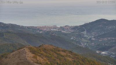 immagine della webcam nei dintorni di Diano Castello: webcam Chiusanico
