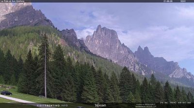immagine della webcam nei dintorni di Passo di Cereda: webcam Pale di San Martino