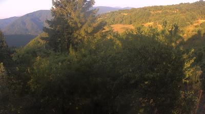 immagine della webcam nei dintorni di Brallo di Pregola: webcam Cabella Ligure