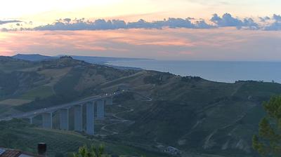immagine della webcam nei dintorni di Pianella: webcam Foggetta