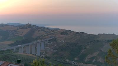 immagine della webcam nei dintorni di Penne: webcam Foggetta