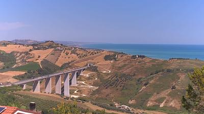 immagine della webcam nei dintorni di Pianella: webcam Foggetta