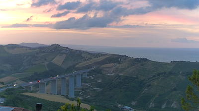 immagine della webcam nei dintorni di Canzano: webcam Foggetta
