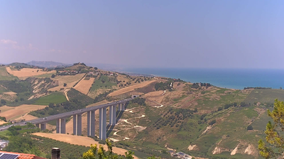immagine della webcam nei dintorni di Canzano: webcam Foggetta
