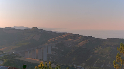 immagine della webcam nei dintorni di Loreto Aprutino: webcam Foggetta