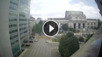 immagine della webcam nei dintorni di Milano San Gottardo: webcam Milano Stazione Centrale