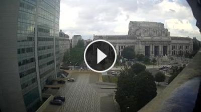 immagine della webcam nei dintorni di Gaggiano: webcam Milano Stazione Centrale