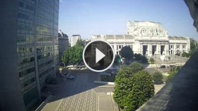 immagine della webcam nei dintorni di Milano Tre Torri: webcam Milano Stazione Centrale