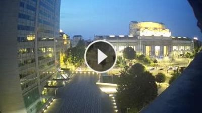 immagine della webcam nei dintorni di Milano Conca del Naviglio: webcam Milano Stazione Centrale