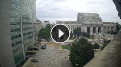 immagine della webcam nei dintorni di Milano Borgo Nuovo: webcam Milano Stazione Centrale