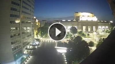 immagine della webcam nei dintorni di Garbagnate Milanese: webcam Milano Stazione Centrale