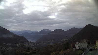 immagine della webcam nei dintorni di Valmorea: webcam Casasco d'Intelvi