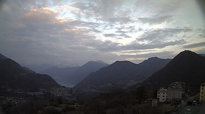 immagine della webcam nei dintorni di Cuasso al Monte: webcam Casasco d'Intelvi