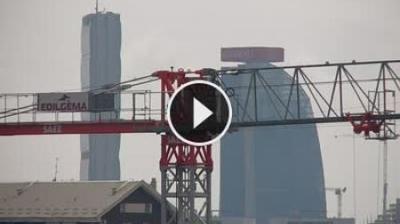immagine della webcam nei dintorni di Garbagnate Milanese: webcam Milano City Life