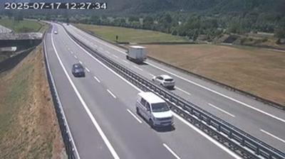 immagine della webcam nei dintorni di Brusson 2000 Estoul: webcam Issogne