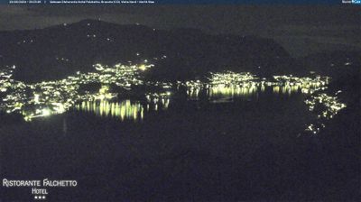 immagine della webcam nei dintorni di Capiago Intimiano: webcam Brunate