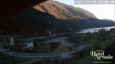 immagine della webcam nei dintorni di Carisolo: webcam Molveno