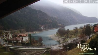 immagine della webcam nei dintorni di Cavedago: webcam Molveno