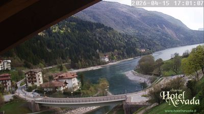 immagine della webcam nei dintorni di Marilleva: webcam Molveno