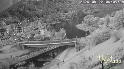 immagine della webcam nei dintorni di Carisolo: webcam Molveno