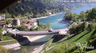 immagine della webcam nei dintorni di San Lorenzo in Banale: webcam Molveno