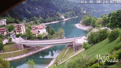 immagine della webcam nei dintorni di Passo Groste': webcam Molveno