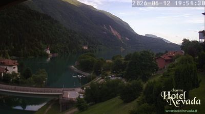 immagine della webcam nei dintorni di San Lorenzo in Banale: webcam Molveno