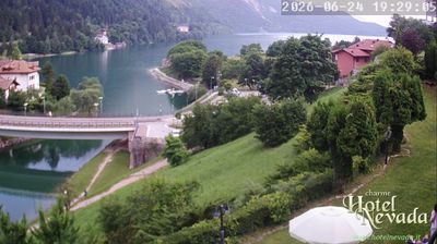 immagine della webcam nei dintorni di Pinzolo: webcam Molveno