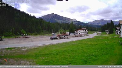 immagine della webcam nei dintorni di Calalzo di Cadore: webcam San Pietro di Cadore