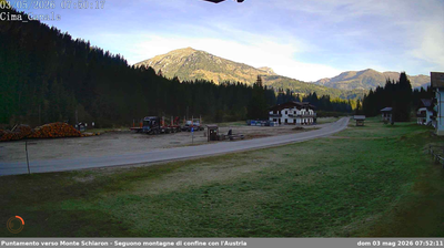 immagine della webcam nei dintorni di Calalzo di Cadore: webcam San Pietro di Cadore