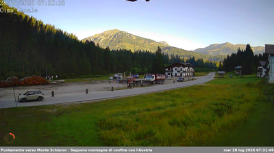 immagine della webcam nei dintorni di Monte Elmo: webcam San Pietro di Cadore