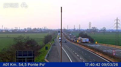 immagine della webcam nei dintorni di Grazzano Visconti: webcam San Rocco al Porto