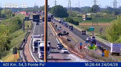 immagine della webcam nei dintorni di Castelnuovo Bocca d'Adda: webcam San Rocco al Porto