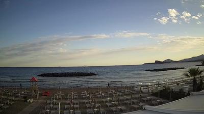 immagine della webcam nei dintorni di Pozzuoli: webcam Monte di Procida
