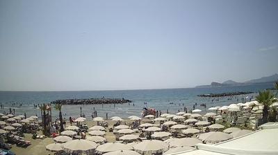 immagine della webcam nei dintorni di Barano d'Ischia: webcam Monte di Procida