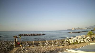 immagine della webcam nei dintorni di Napoli: webcam Monte di Procida