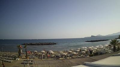 immagine della webcam nei dintorni di Napoli: webcam Monte di Procida
