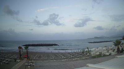 immagine della webcam nei dintorni di Napoli Capodichino: webcam Monte di Procida