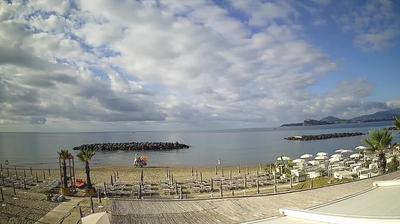 immagine della webcam nei dintorni di Giugliano in Campania: webcam Monte di Procida