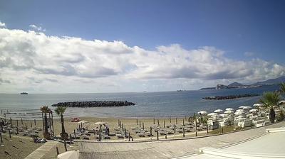 immagine della webcam nei dintorni di Montecalvario: webcam Monte di Procida
