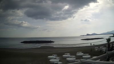 immagine della webcam nei dintorni di Giugliano in Campania: webcam Monte di Procida