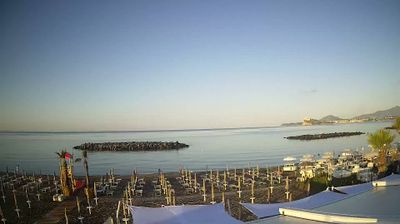 immagine della webcam nei dintorni di Napoli: webcam Monte di Procida