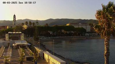 immagine della webcam nei dintorni di San Bartolomeo al Mare: webcam Diano Marina