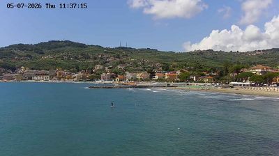 immagine della webcam nei dintorni di Cipressa: webcam Diano Marina